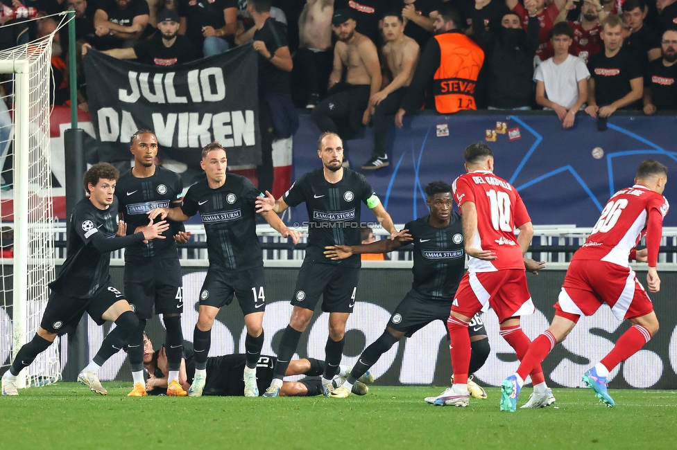 Stade Brestois - Sturm Graz
UEFA Champions League Ligaphase 1. Spieltag, Stade Brestois 29 - SK Sturm Graz, Stade de Roudourou Guingamp, 19.09.2024. 

Foto zeigt die Mannschaft von Sturm
