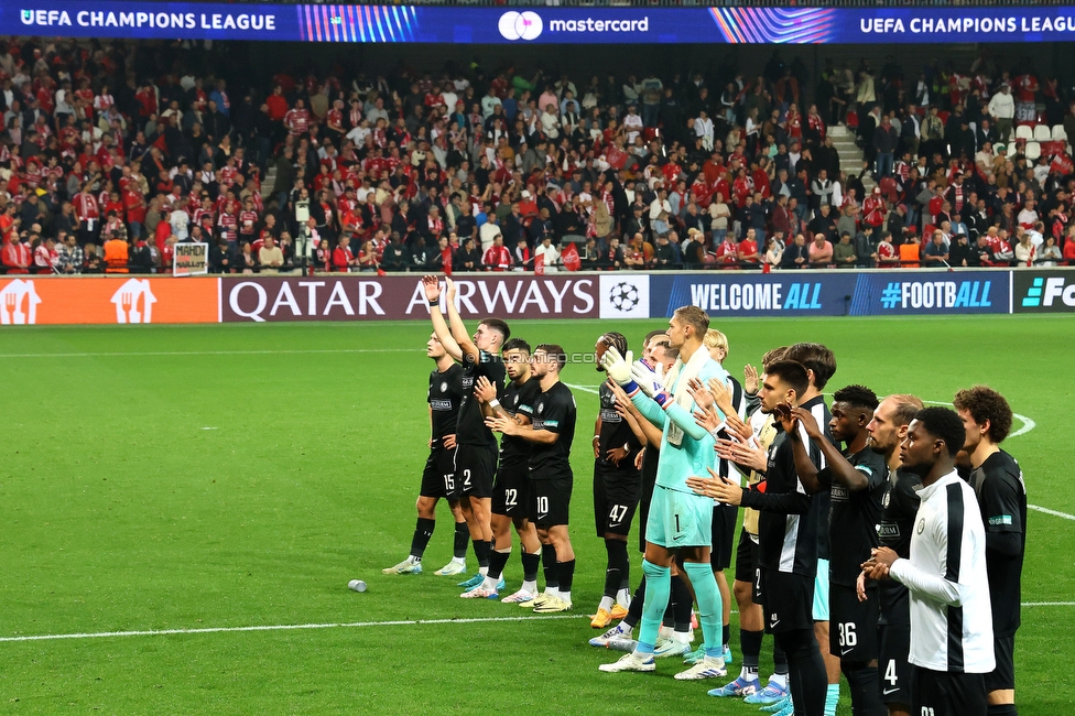 Stade Brestois - Sturm Graz
UEFA Champions League Ligaphase 1. Spieltag, Stade Brestois 29 - SK Sturm Graz, Stade de Roudourou Guingamp, 19.09.2024. 

Foto zeigt die Mannschaft von Sturm
