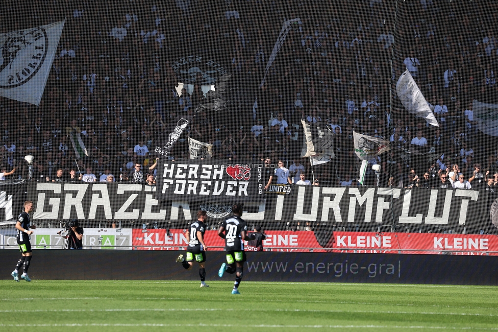 Sturm Graz - Wolfsberg
Oesterreichische Fussball Bundesliga, 7. Runde, SK Sturm Graz - Wolfsberger AC, Stadion Liebenau Graz, 22.09.2024. 

Foto zeigt Fans von Sturm mit einem Spruchband
Schlüsselwörter: hersh sturmflut