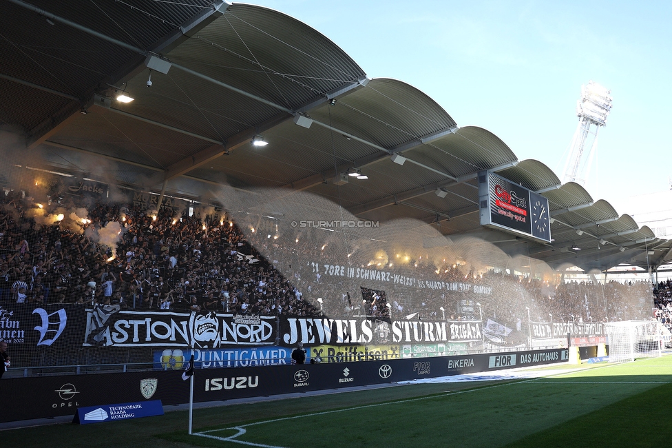 Sturm Graz - WAC
Oesterreichische Fussball Bundesliga, 6. Runde, SK Sturm Graz - Wolfsberger AC, Stadion Liebenau Graz, 22.09.2024. 

Foto zeigt Fans von Sturm mit einer Choreografie fuer Mario Haas (ehem. Spieler Sturm)
Schlüsselwörter: pyrotechnik