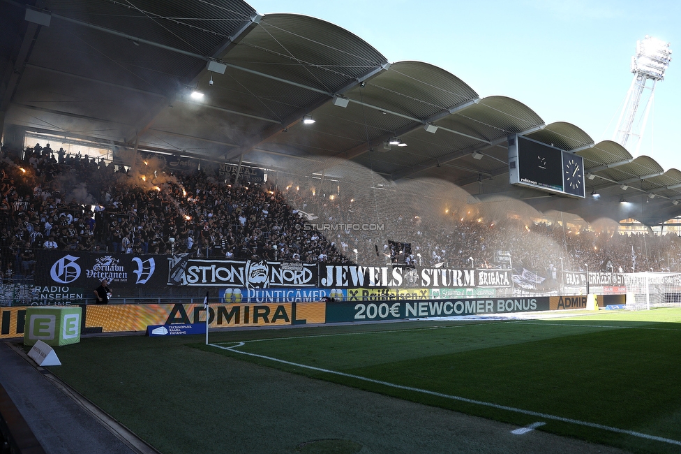 Sturm Graz - WAC
Oesterreichische Fussball Bundesliga, 6. Runde, SK Sturm Graz - Wolfsberger AC, Stadion Liebenau Graz, 22.09.2024. 

Foto zeigt Fans von Sturm mit einer Choreografie fuer Mario Haas (ehem. Spieler Sturm)
Schlüsselwörter: pyrotechnik