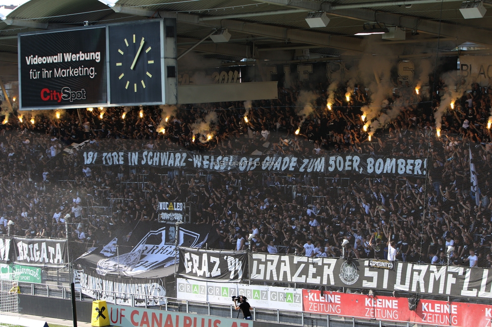 Sturm Graz - WAC
Oesterreichische Fussball Bundesliga, 6. Runde, SK Sturm Graz - Wolfsberger AC, Stadion Liebenau Graz, 22.09.2024. 

Foto zeigt Fans von Sturm mit einer Choreografie fuer Mario Haas (ehem. Spieler Sturm)
Schlüsselwörter: pyrotechnik