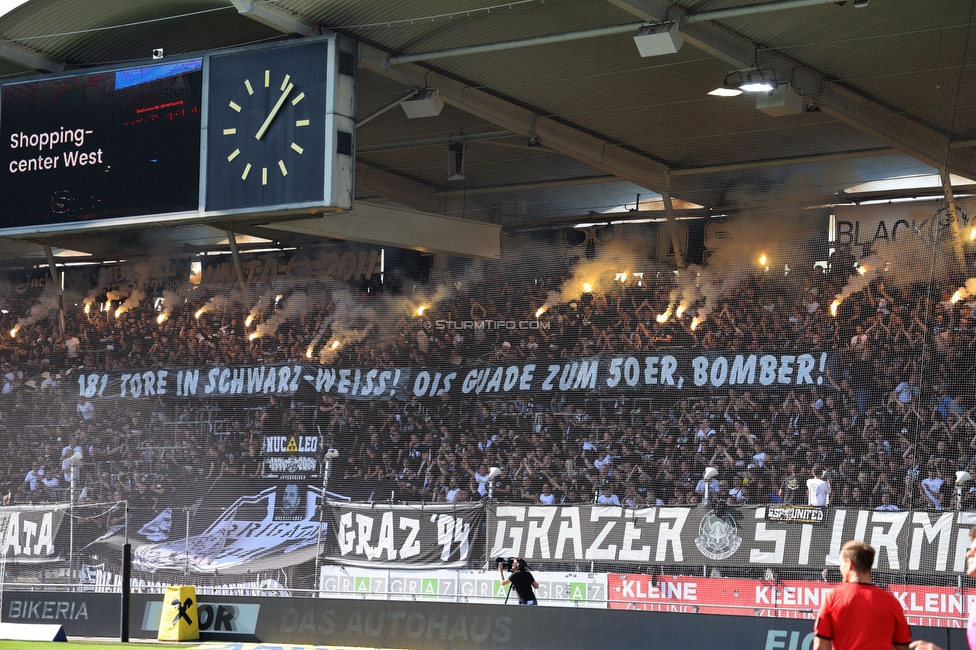 Sturm Graz - WAC
Oesterreichische Fussball Bundesliga, 6. Runde, SK Sturm Graz - Wolfsberger AC, Stadion Liebenau Graz, 22.09.2024. 

Foto zeigt Fans von Sturm mit einer Choreografie fuer Mario Haas (ehem. Spieler Sturm)
Schlüsselwörter: pyrotechnik