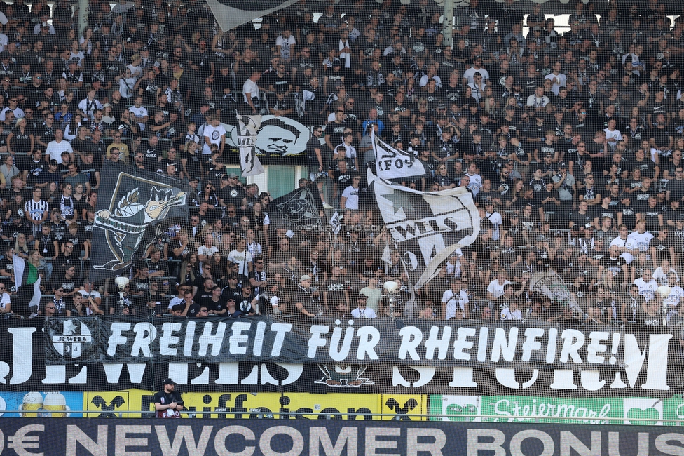 Sturm Graz - Wolfsberg
Oesterreichische Fussball Bundesliga, 7. Runde, SK Sturm Graz - Wolfsberger AC, Stadion Liebenau Graz, 22.09.2024. 

Foto zeigt Fans von Sturm mit einem Spruchband
Schlüsselwörter: karlsruhe pyrotechnik jewels