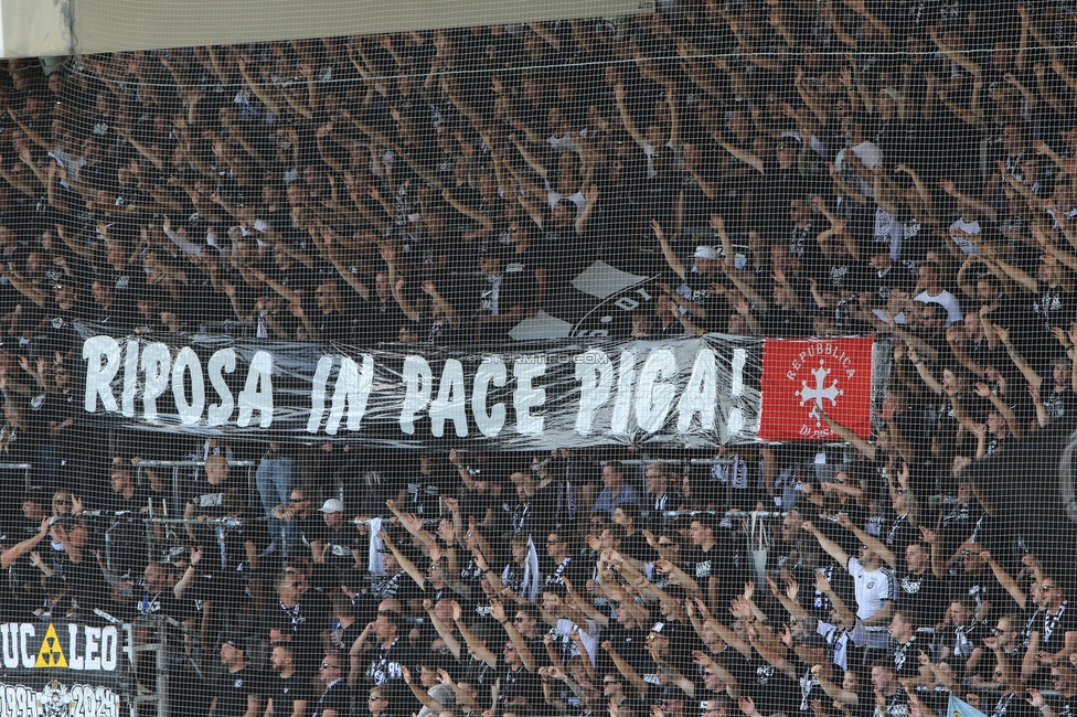 Sturm Graz - Wolfsberg
Oesterreichische Fussball Bundesliga, 7. Runde, SK Sturm Graz - Wolfsberger AC, Stadion Liebenau Graz, 22.09.2024. 

Foto zeigt Fans von Sturm mit einem Spruchband
Schlüsselwörter: brigata pisa