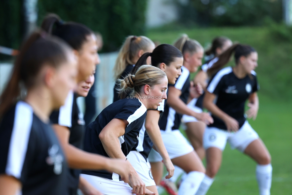 Sturm Damen - St. Poelten
OEFB Frauen Bundesliga, 4. Runde, SK Sturm Graz Damen - SKN St. Poelten, Gruabn Graz, 22.09.2024. 

Foto zeigt die Mannschaft der Sturm Damen
