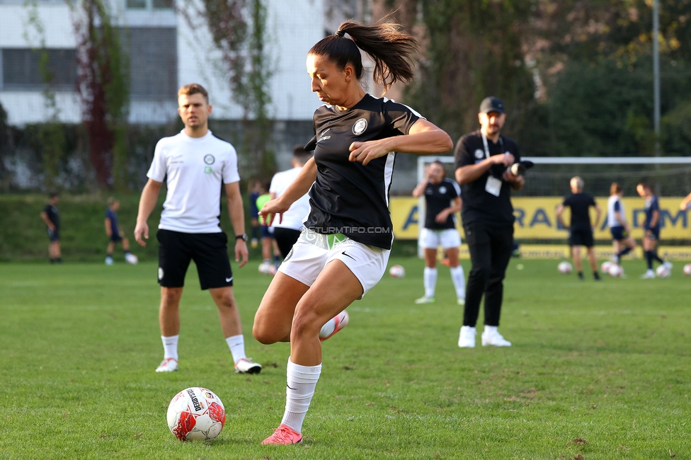 Sturm Damen - St. Poelten
OEFB Frauen Bundesliga, 4. Runde, SK Sturm Graz Damen - SKN St. Poelten, Gruabn Graz, 22.09.2024. 

Foto zeigt Ruzika Krajinovic (Sturm Damen)
