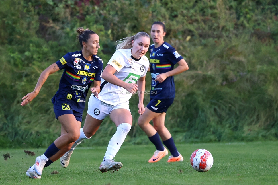 Sturm Damen - St. Poelten
OEFB Frauen Bundesliga, 4. Runde, SK Sturm Graz Damen - SKN St. Poelten, Gruabn Graz, 22.09.2024. 

Foto zeigt Anna Wirnsberger (Sturm Damen)
