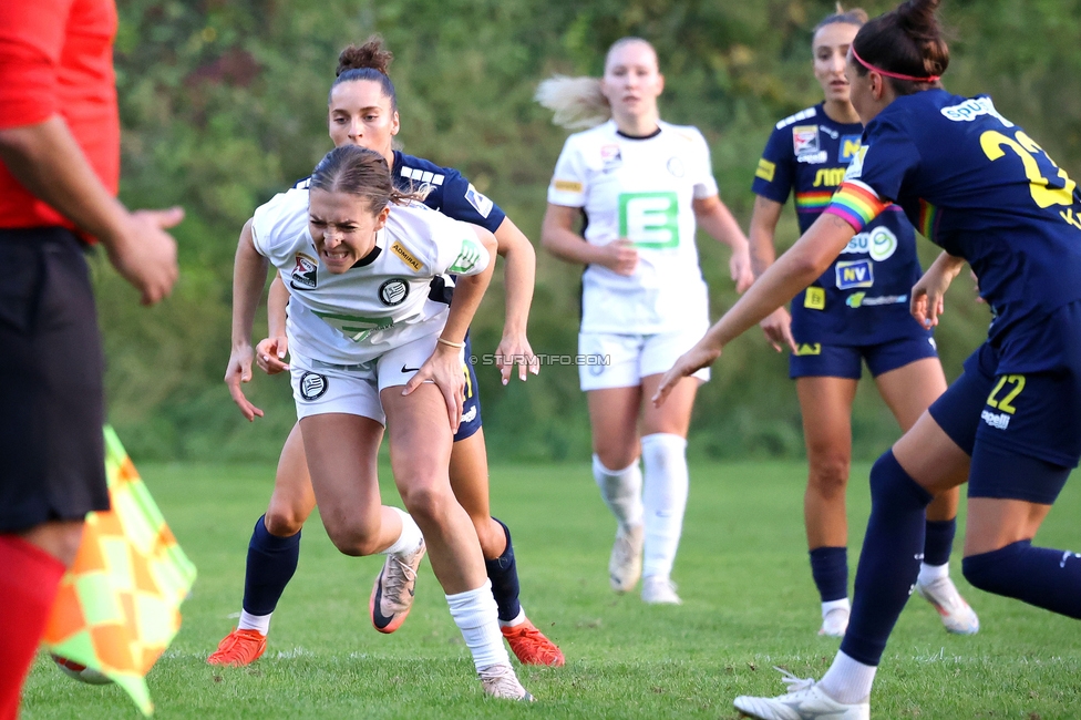 Sturm Damen - St. Poelten
OEFB Frauen Bundesliga, 4. Runde, SK Sturm Graz Damen - SKN St. Poelten, Gruabn Graz, 22.09.2024. 

Foto zeigt Modesta Uka (Sturm Damen)
