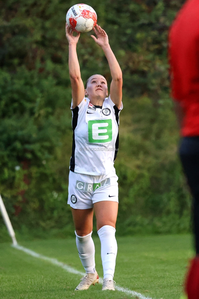 Sturm Damen - St. Poelten
OEFB Frauen Bundesliga, 4. Runde, SK Sturm Graz Damen - SKN St. Poelten, Gruabn Graz, 22.09.2024. 

Foto zeigt Anna Wirnsberger (Sturm Damen)
