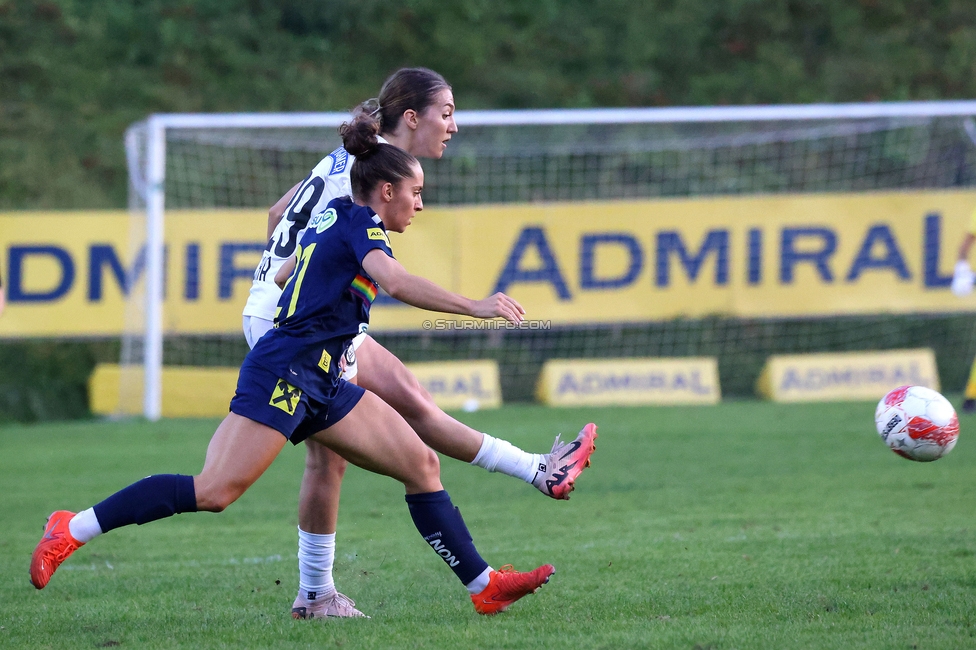 Sturm Damen - St. Poelten
OEFB Frauen Bundesliga, 4. Runde, SK Sturm Graz Damen - SKN St. Poelten, Gruabn Graz, 22.09.2024. 

Foto zeigt Modesta Uka (Sturm Damen)
