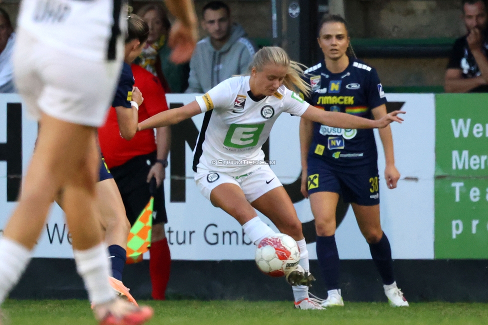 Sturm Damen - St. Poelten
OEFB Frauen Bundesliga, 4. Runde, SK Sturm Graz Damen - SKN St. Poelten, Gruabn Graz, 22.09.2024. 

Foto zeigt Sandra Jakobsen (Sturm Damen)
