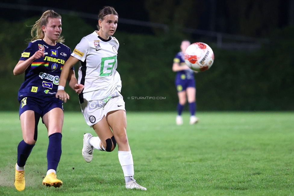 Sturm Damen - St. Poelten
OEFB Frauen Bundesliga, 4. Runde, SK Sturm Graz Damen - SKN St. Poelten, Gruabn Graz, 22.09.2024. 

Foto zeigt Leonie Christin Tragl (Sturm Damen)
