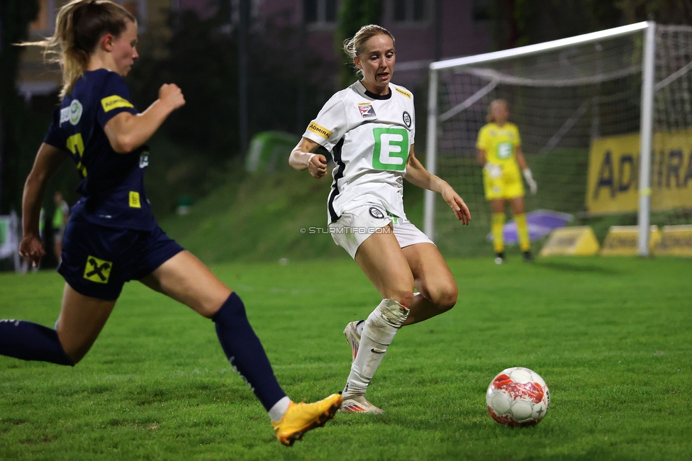 Sturm Damen - St. Poelten
OEFB Frauen Bundesliga, 4. Runde, SK Sturm Graz Damen - SKN St. Poelten, Gruabn Graz, 22.09.2024. 

Foto zeigt Elisabeth Brandl (Sturm Damen)
