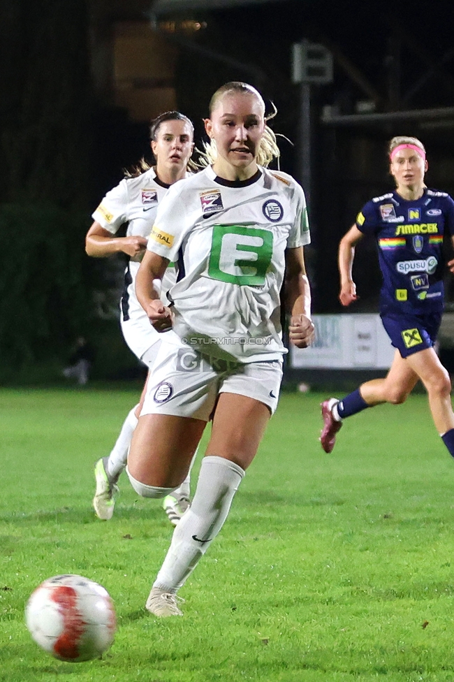 Sturm Damen - St. Poelten
OEFB Frauen Bundesliga, 4. Runde, SK Sturm Graz Damen - SKN St. Poelten, Gruabn Graz, 22.09.2024. 

Foto zeigt Anna Wirnsberger (Sturm Damen)
