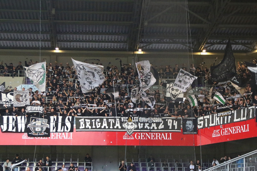 Austria Wien - Sturm Graz
Oesterreichische Fussball Bundesliga, 7. Runde, FK Austria Wien - SK Sturm Graz, Generali Arena Wien, 25.09.2024. 

Foto zeigt Fans von Sturm
