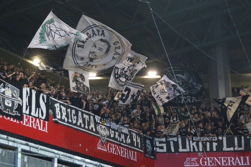 Austria Wien - Sturm Graz
Oesterreichische Fussball Bundesliga, 7. Runde, FK Austria Wien - SK Sturm Graz, Generali Arena Wien, 25.09.2024. 

Foto zeigt Fans von Sturm
