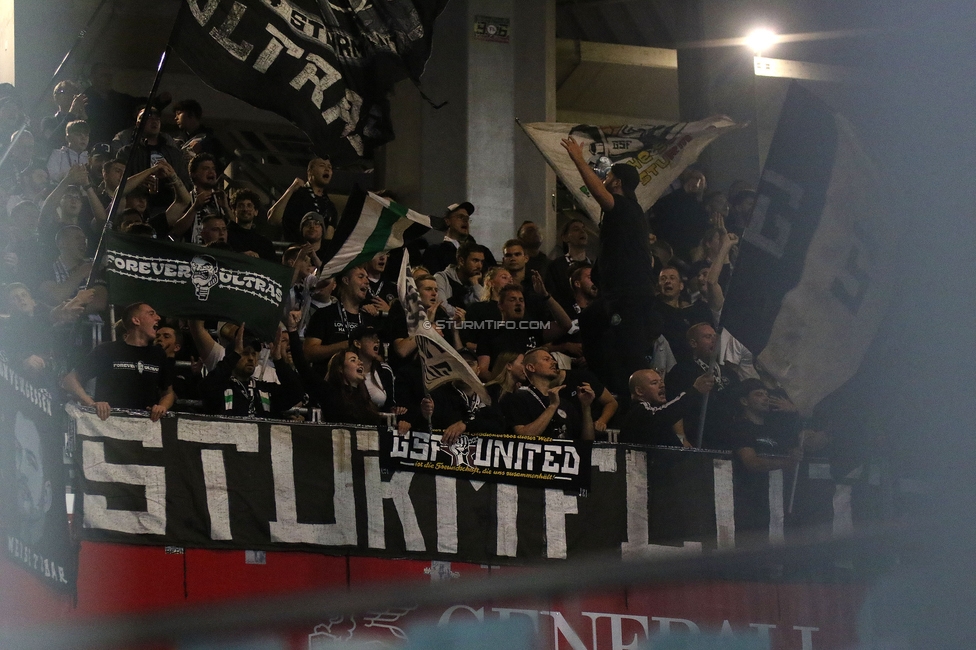 Austria Wien - Sturm Graz
Oesterreichische Fussball Bundesliga, 7. Runde, FK Austria Wien - SK Sturm Graz, Generali Arena Wien, 25.09.2024. 

Foto zeigt Fans von Sturm
