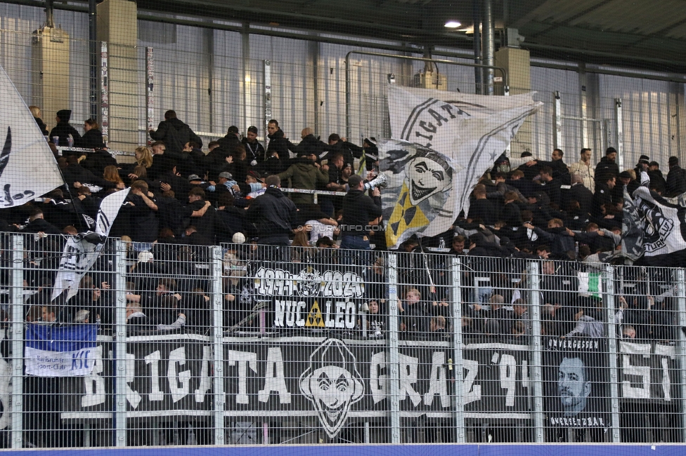 Blau-Weiss Linz - Sturm Graz
Oesterreichische Fussball Bundesliga, 8. Runde, FC Blau-Weiss Linz - SK Sturm Graz, Donauparkstadion Linz, 28.09.2024. 

Foto zeigt Fans von Sturm
Schlüsselwörter: brigata vorsaenger