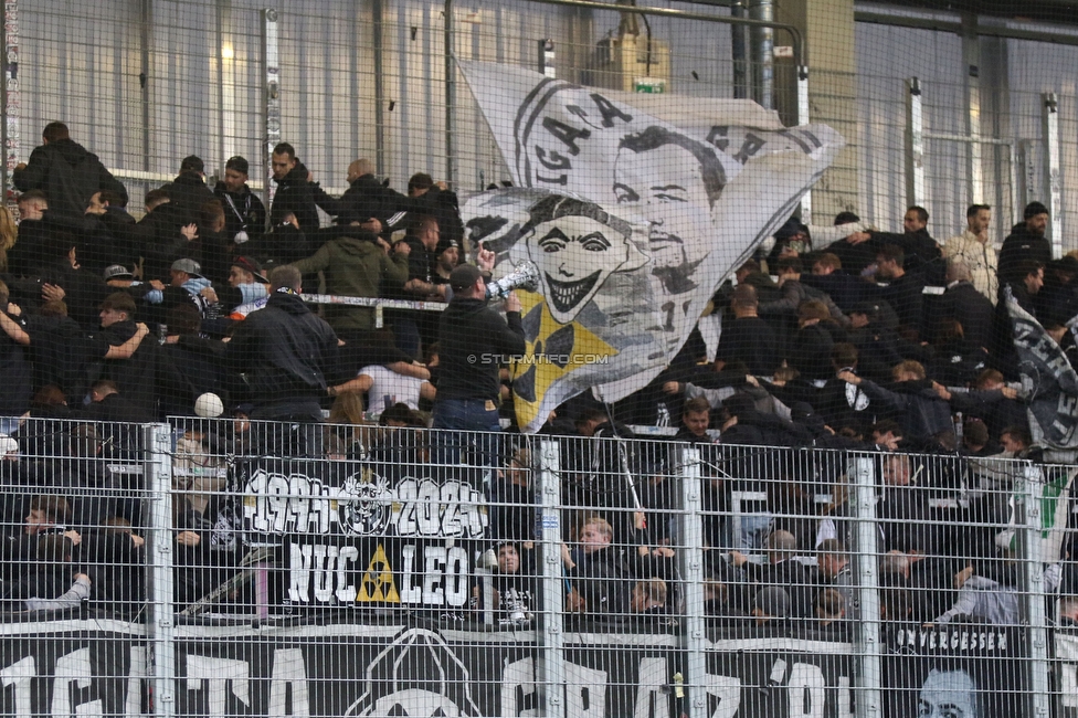 Blau-Weiss Linz - Sturm Graz
Oesterreichische Fussball Bundesliga, 8. Runde, FC Blau-Weiss Linz - SK Sturm Graz, Donauparkstadion Linz, 28.09.2024. 

Foto zeigt Fans von Sturm
Schlüsselwörter: brigata vorsaenger