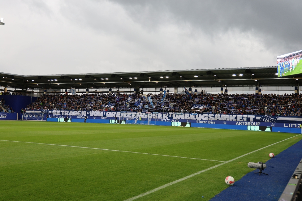 Blau-Weiss Linz - Sturm Graz
Oesterreichische Fussball Bundesliga, 8. Runde, FC Blau-Weiss Linz - SK Sturm Graz, Donauparkstadion Linz, 28.09.2024. 

Foto zeigt Fans von Linz
