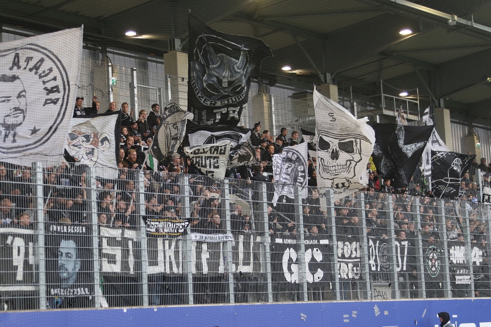 Blau-Weiss Linz - Sturm Graz
Oesterreichische Fussball Bundesliga, 8. Runde, FC Blau-Weiss Linz - SK Sturm Graz, Donauparkstadion Linz, 28.09.2024. 

Foto zeigt Fans von Sturm
Schlüsselwörter: sturmflut