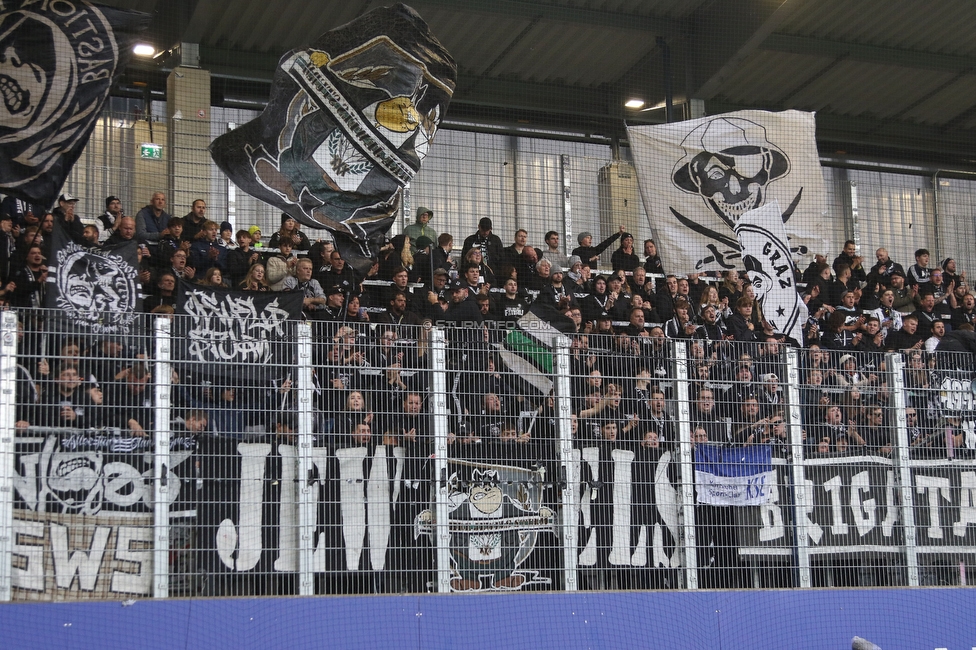 Blau-Weiss Linz - Sturm Graz
Oesterreichische Fussball Bundesliga, 8. Runde, FC Blau-Weiss Linz - SK Sturm Graz, Donauparkstadion Linz, 28.09.2024. 

Foto zeigt Fans von Sturm
Schlüsselwörter: jewels