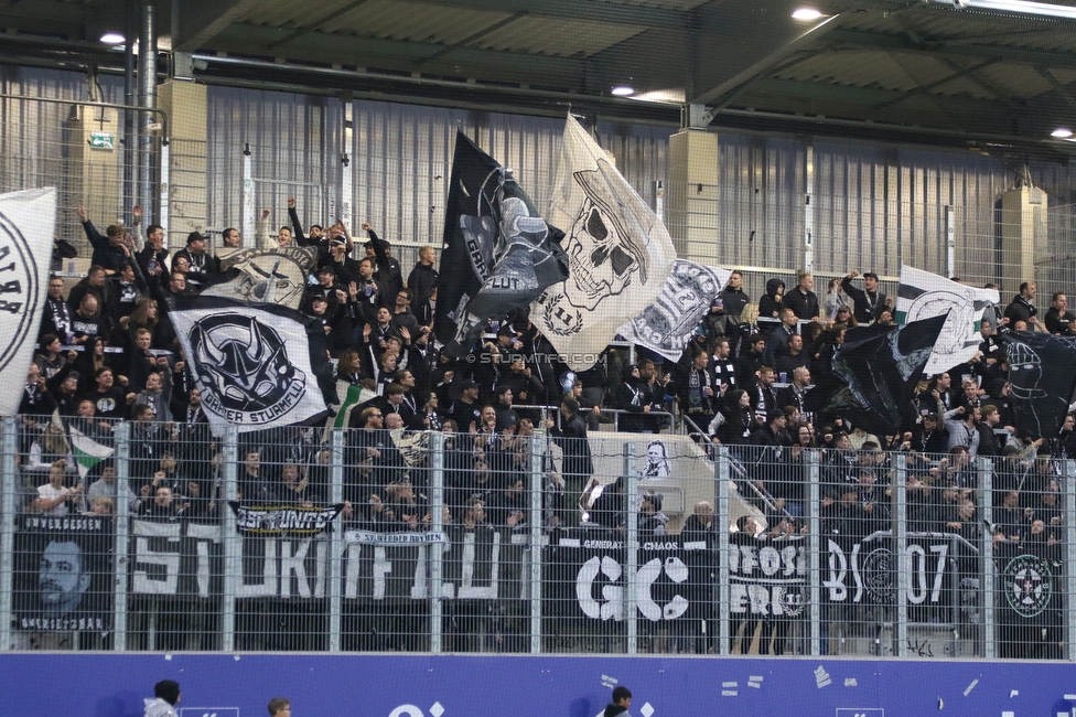 Blau-Weiss Linz - Sturm Graz
Oesterreichische Fussball Bundesliga, 8. Runde, FC Blau-Weiss Linz - SK Sturm Graz, Donauparkstadion Linz, 28.09.2024. 

Foto zeigt Fans von Sturm
Schlüsselwörter: sturmflut generationchaos