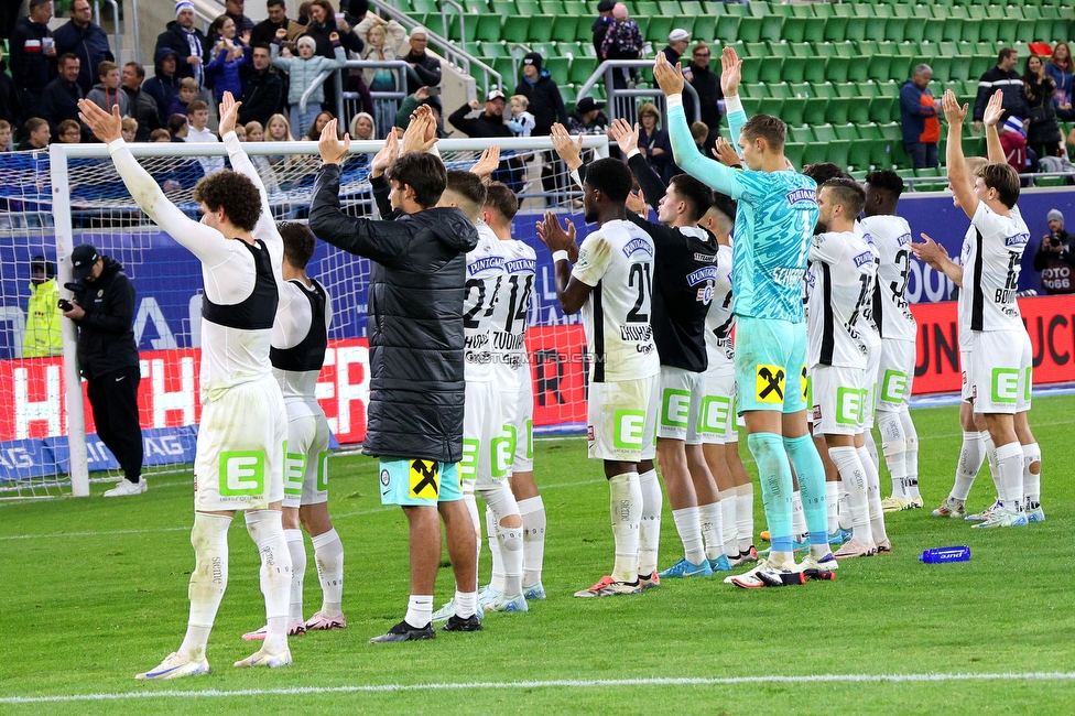 Blau-Weiss Linz - Sturm Graz
Oesterreichische Fussball Bundesliga, 8. Runde, FC Blau-Weiss Linz - SK Sturm Graz, Donauparkstadion Linz, 28.09.2024. 

Foto zeigt die Mannschaft von Sturm
