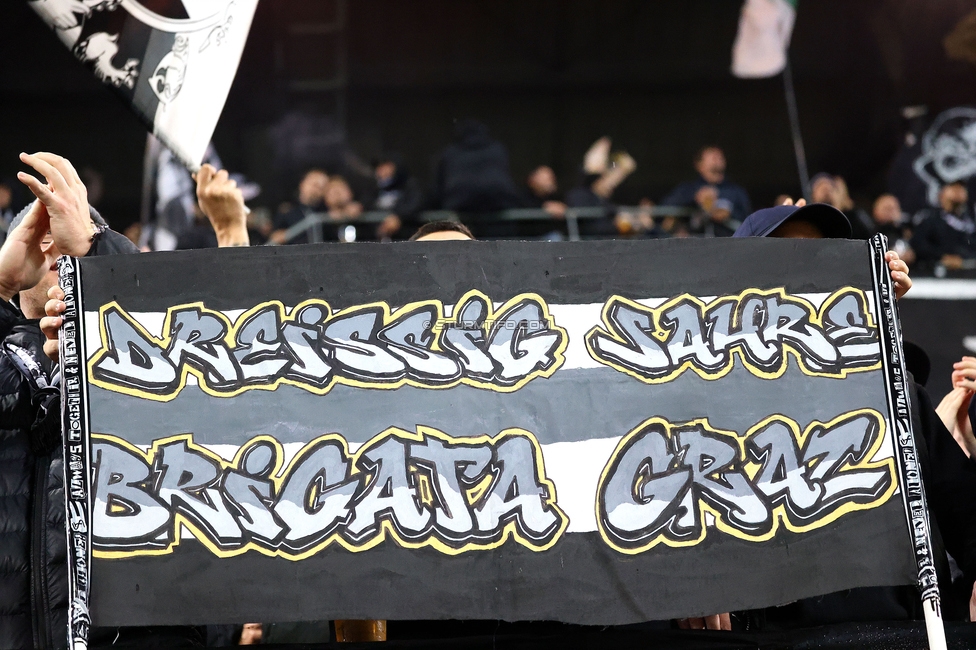 Sturm Graz - Club Brugge
UEFA Champions League Ligaphase 2. Spieltag, SK Sturm Graz - Club Brugge, Woerthersee Stadion Klagenfurt, 02.10.2024. 

Foto zeigt Fans von Sturm
