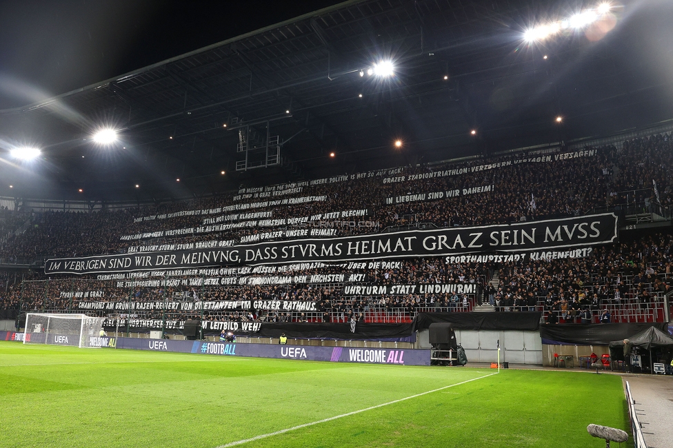 Sturm Graz - Club Brugge
UEFA Champions League Ligaphase 2. Spieltag, SK Sturm Graz - Club Brugge, Woerthersee Stadion Klagenfurt, 02.10.2024. 

Foto zeigt Fans von Sturm mit einem Spruchband
