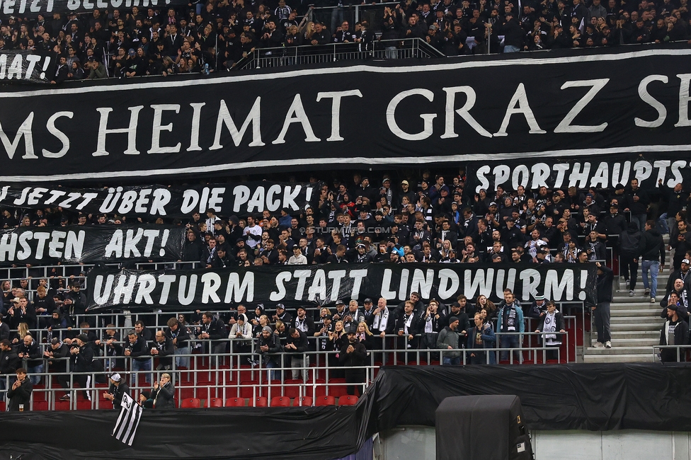 Sturm Graz - Club Brugge
UEFA Champions League Ligaphase 2. Spieltag, SK Sturm Graz - Club Brugge, Woerthersee Stadion Klagenfurt, 02.10.2024. 

Foto zeigt Fans von Sturm mit einem Spruchband
