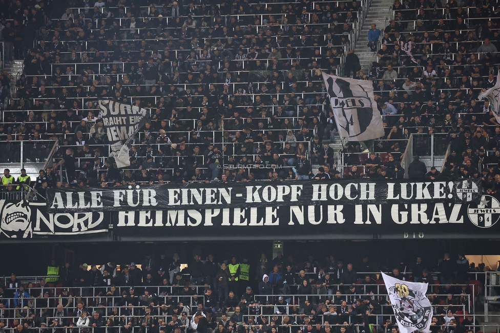 Sturm Graz - Club Brugge
UEFA Champions League Ligaphase 2. Spieltag, SK Sturm Graz - Club Brugge, Woerthersee Stadion Klagenfurt, 02.10.2024. 

Foto zeigt Fans von Sturm mit einem Spruchband
