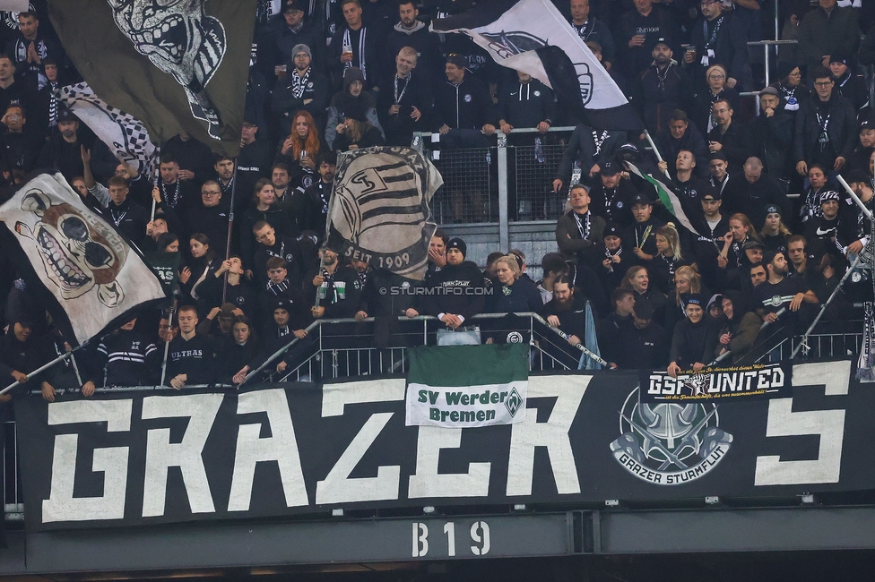 Sturm Graz - Club Brugge
UEFA Champions League Ligaphase 2. Spieltag, SK Sturm Graz - Club Brugge, Woerthersee Stadion Klagenfurt, 02.10.2024. 

Foto zeigt Fans von Sturm
