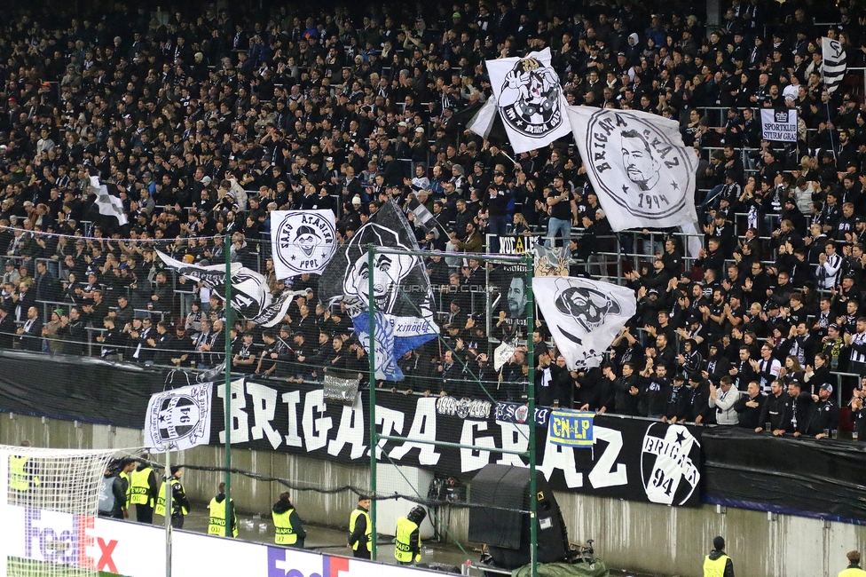 Sturm Graz - Club Brugge
UEFA Champions League Ligaphase 2. Spieltag, SK Sturm Graz - Club Brugge, Woerthersee Stadion Klagenfurt, 02.10.2024. 

Foto zeigt Fans von Sturm
