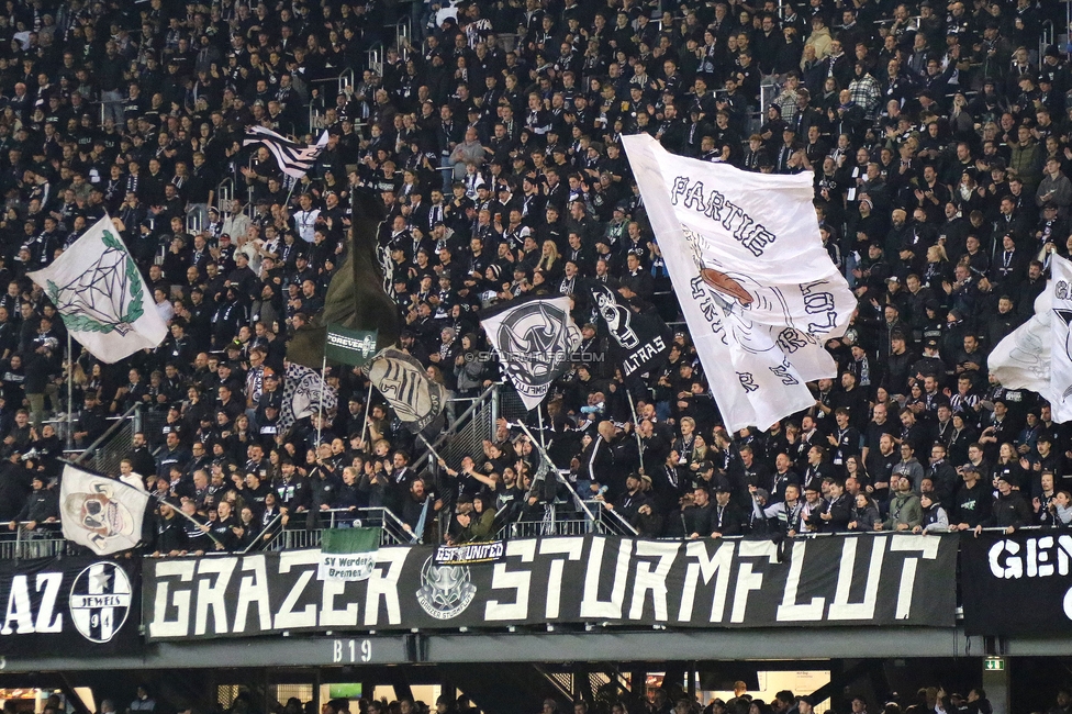 Sturm Graz - Club Brugge
UEFA Champions League Ligaphase 2. Spieltag, SK Sturm Graz - Club Brugge, Woerthersee Stadion Klagenfurt, 02.10.2024. 

Foto zeigt Fans von Sturm
