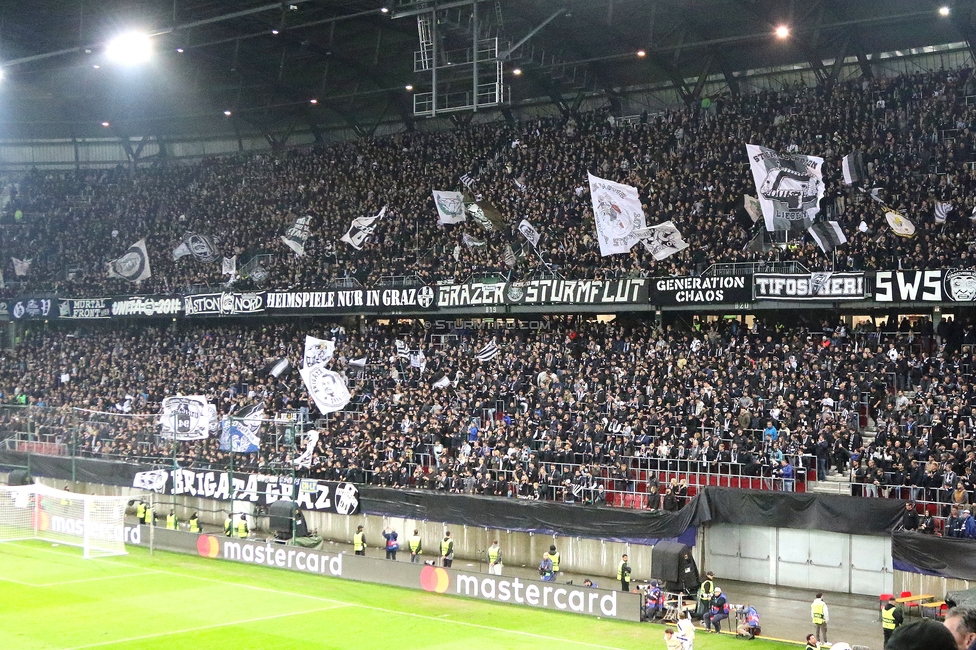 Sturm Graz - Club Brugge
UEFA Champions League Ligaphase 2. Spieltag, SK Sturm Graz - Club Brugge, Woerthersee Stadion Klagenfurt, 02.10.2024. 

Foto zeigt Fans von Sturm
