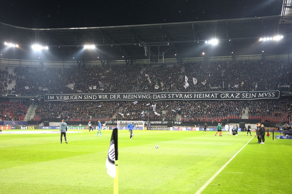 Sturm Graz - Club Brugge
UEFA Champions League Ligaphase 2. Spieltag, SK Sturm Graz - Club Brugge, Woerthersee Stadion Klagenfurt, 02.10.2024. 

Foto zeigt Fans von Sturm mit einem Spruchband
