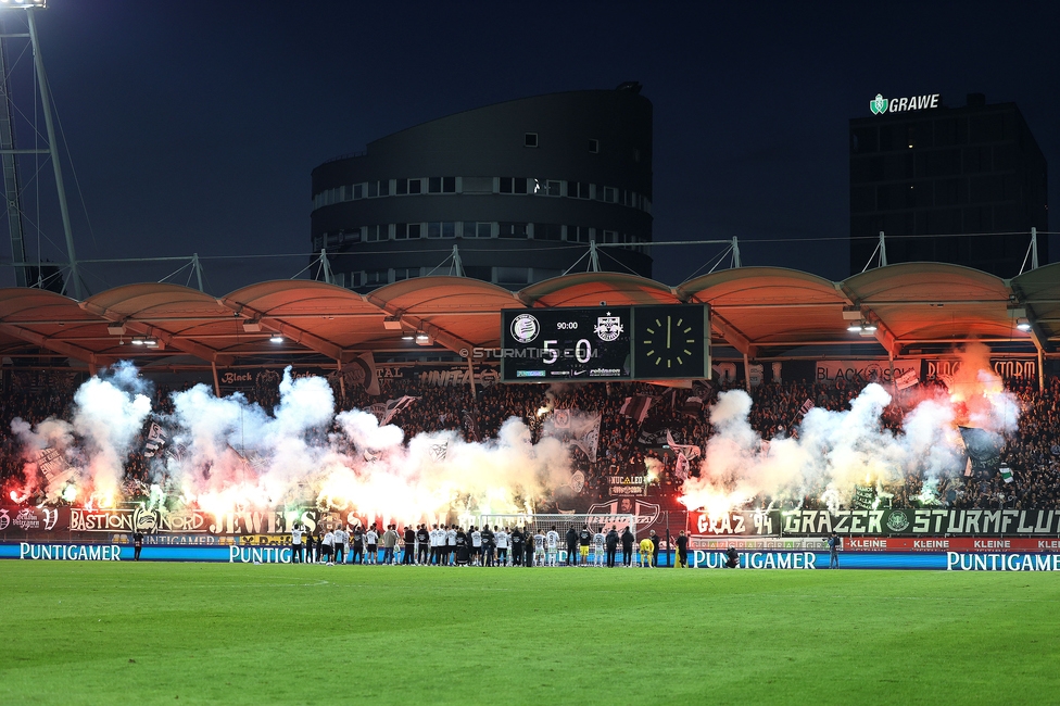 Sturm Graz - Salzburg
Oesterreichische Fussball Bundesliga, 9. Runde, SK Sturm Graz - RB Salzburg, Stadion Liebenau Graz, 06.10.2024. 

Foto zeigt Fans von Sturm mit Pyrotechnik
