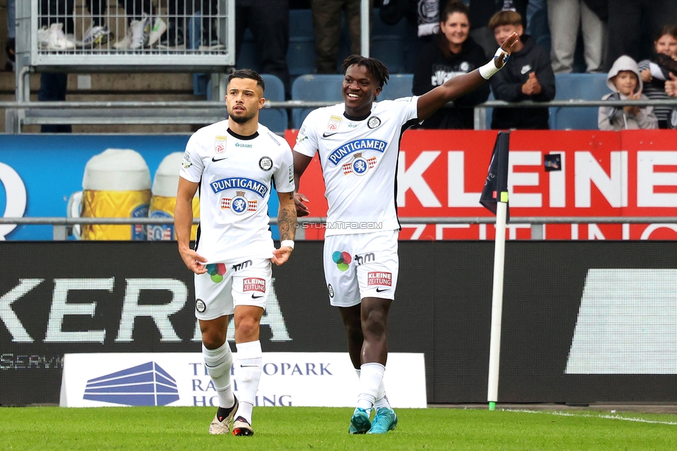 Sturm Graz - Salzburg
Oesterreichische Fussball Bundesliga, 9. Runde, SK Sturm Graz - RB Salzburg, Stadion Liebenau Graz, 06.10.2024. 

Foto zeigt Jusuf Gazibegovic (Sturm)und Seedy Jatta (Sturm)
