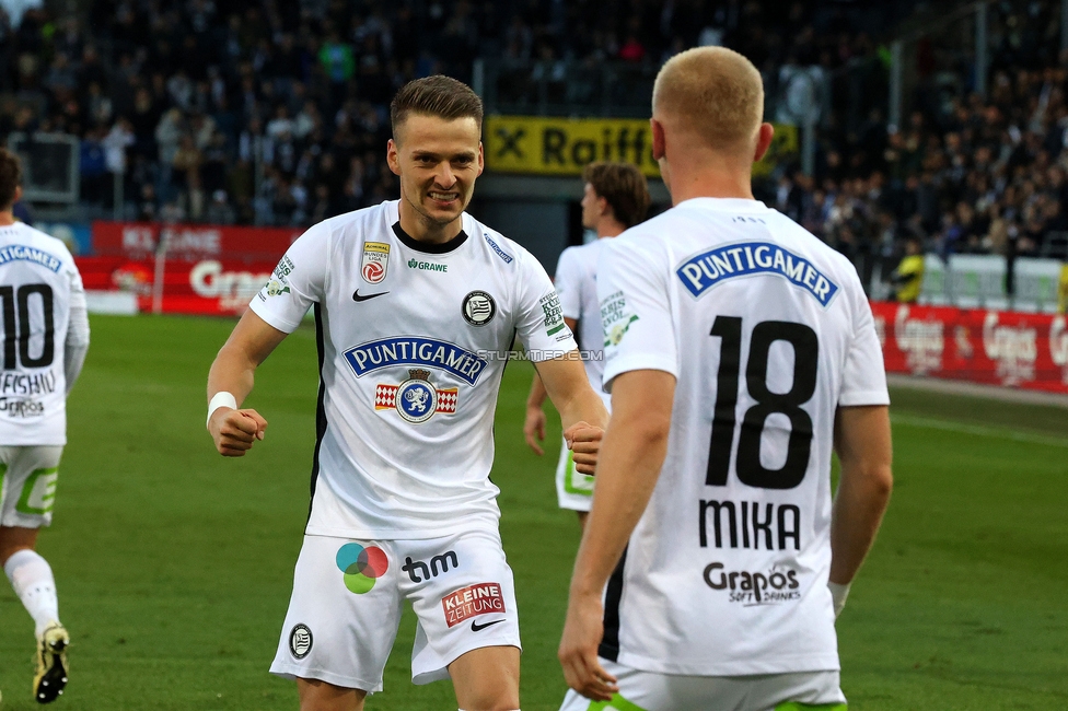 Sturm Graz - Salzburg
Oesterreichische Fussball Bundesliga, 9. Runde, SK Sturm Graz - RB Salzburg, Stadion Liebenau Graz, 06.10.2024. 

Foto zeigt Mika Biereth (Sturm) und Dimitri Lavalee (Sturm)
