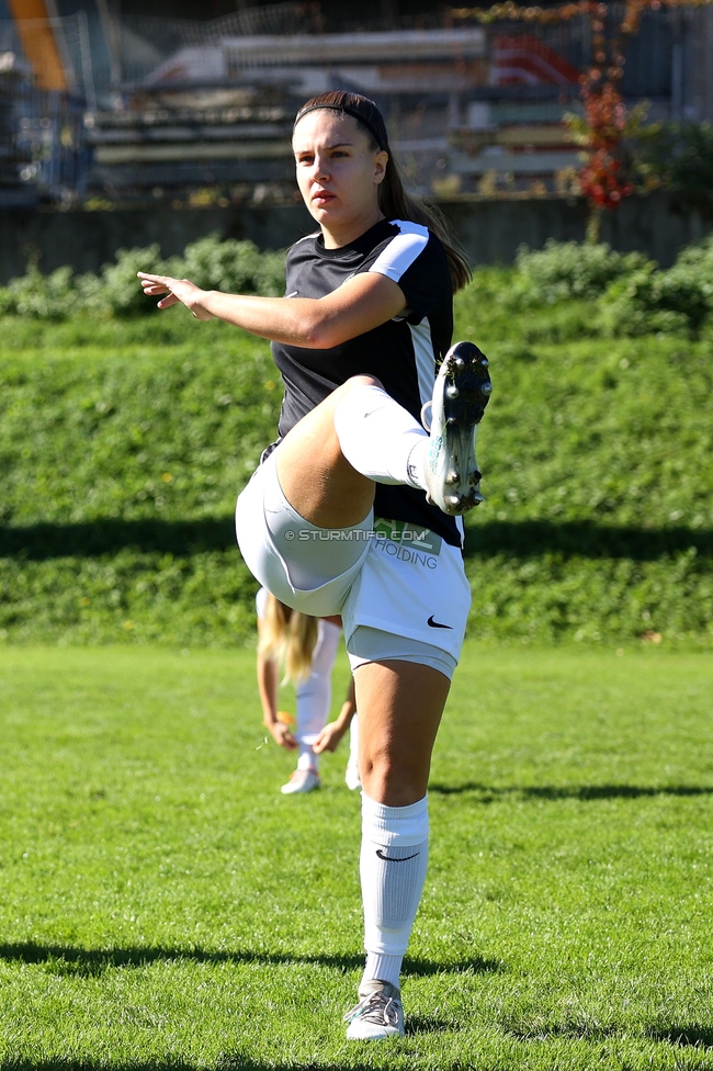 Sturm Damen - Altach
OEFB Frauen Bundesliga, 6. Runde, SK Sturm Graz Damen - SCR Altach, MURAUER Bier Arena - StFV Graz, 06.10.2024. 

Foto zeigt Laura Riesenbeck (Sturm Damen)
