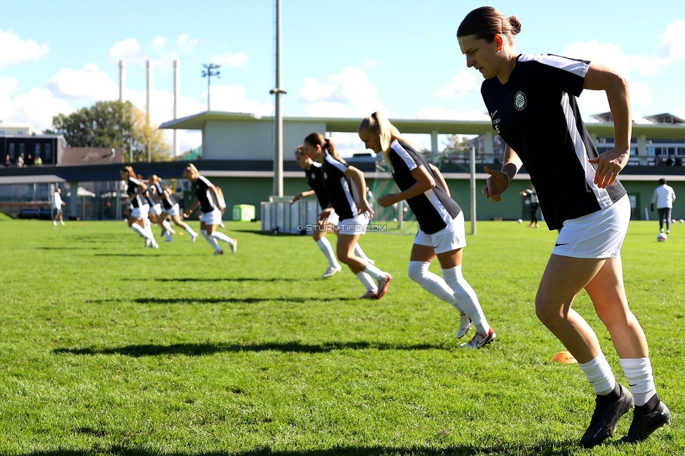 Sturm Damen - Altach
OEFB Frauen Bundesliga, 6. Runde, SK Sturm Graz Damen - SCR Altach, MURAUER Bier Arena - StFV Graz, 06.10.2024. 

Foto zeigt die Mannschaft der Sturm Damen
