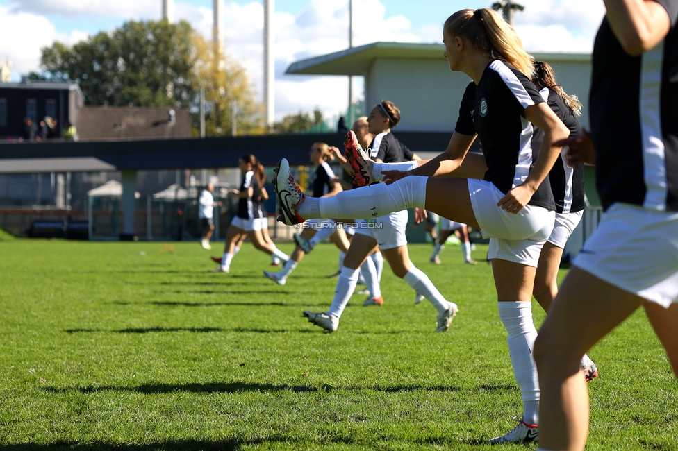 Sturm Damen - Altach
OEFB Frauen Bundesliga, 6. Runde, SK Sturm Graz Damen - SCR Altach, MURAUER Bier Arena - StFV Graz, 06.10.2024. 

Foto zeigt die Mannschaft der Sturm Damen
