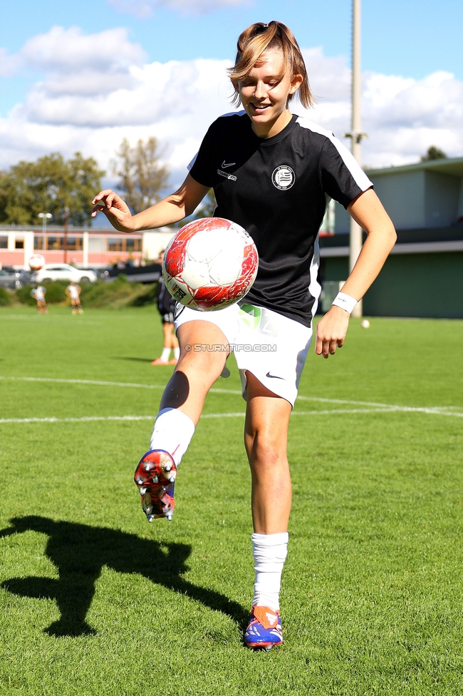 Sturm Damen - Altach
OEFB Frauen Bundesliga, 6. Runde, SK Sturm Graz Damen - SCR Altach, MURAUER Bier Arena - StFV Graz, 06.10.2024. 

Foto zeigt Elisabeth Brandl (Sturm Damen)
