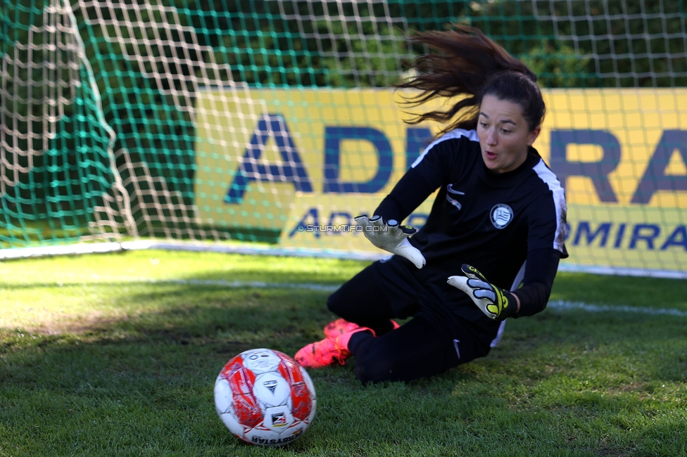 Sturm Damen - Altach
OEFB Frauen Bundesliga, 6. Runde, SK Sturm Graz Damen - SCR Altach, MURAUER Bier Arena - StFV Graz, 06.10.2024. 

Foto zeigt Vanessa Gritzner (Sturm Damen)
