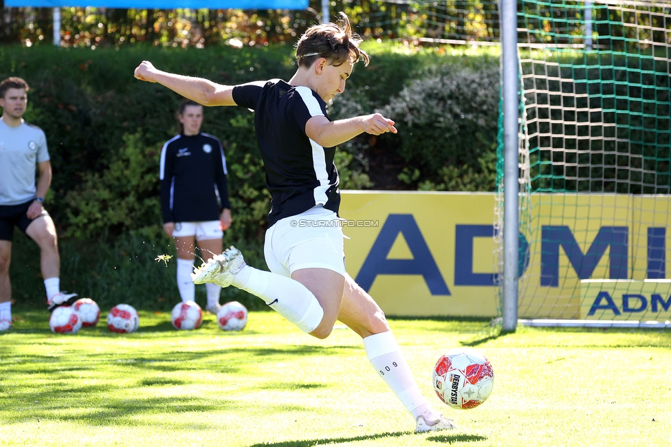 Sturm Damen - Altach
OEFB Frauen Bundesliga, 6. Runde, SK Sturm Graz Damen - SCR Altach, MURAUER Bier Arena - StFV Graz, 06.10.2024. 

Foto zeigt Pauline Deutsch (Sturm Damen)
