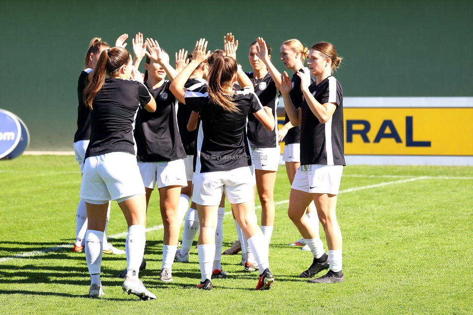 Sturm Damen - Altach
OEFB Frauen Bundesliga, 6. Runde, SK Sturm Graz Damen - SCR Altach, MURAUER Bier Arena - StFV Graz, 06.10.2024. 

Foto zeigt die Mannschaft der Sturm Damen
