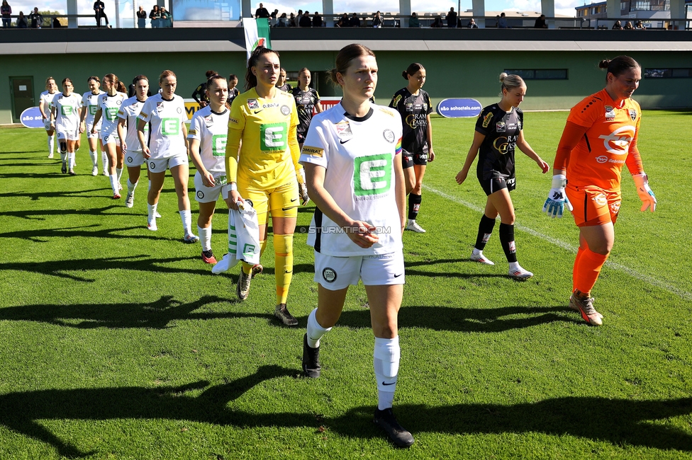 Sturm Damen - Altach
OEFB Frauen Bundesliga, 6. Runde, SK Sturm Graz Damen - SCR Altach, MURAUER Bier Arena - StFV Graz, 06.10.2024. 

Foto zeigt die Mannschaft der Sturm Damen
