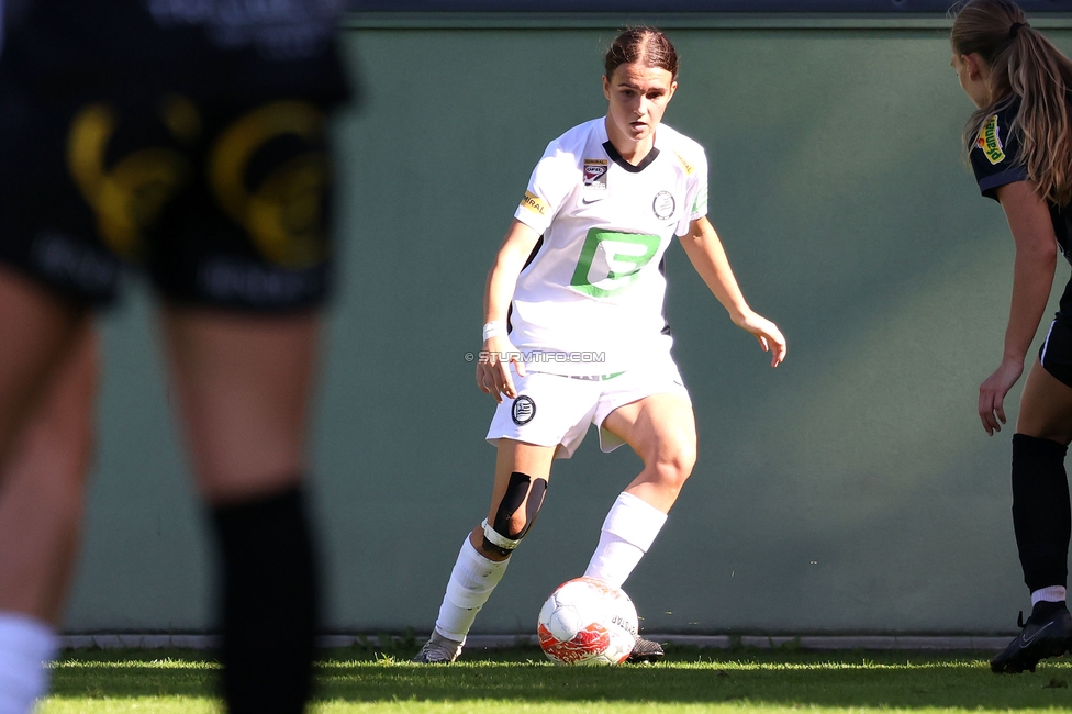 Sturm Damen - Altach
OEFB Frauen Bundesliga, 6. Runde, SK Sturm Graz Damen - SCR Altach, MURAUER Bier Arena - StFV Graz, 06.10.2024. 

Foto zeigt Leonie Christin Tragl (Sturm Damen)
